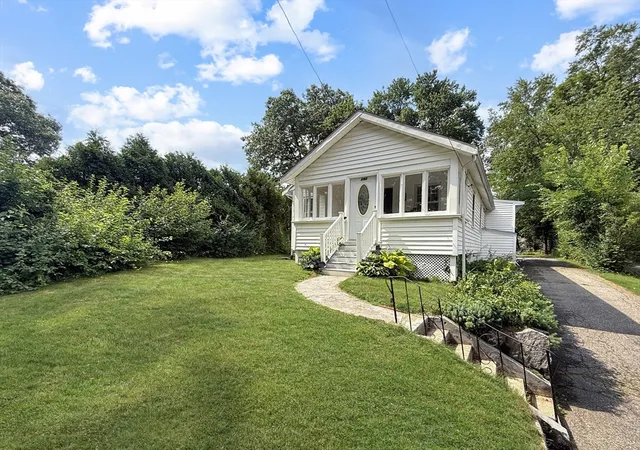 1st image of 190 W Plain St, Wayland, MA 01778 | MLS# 73554059