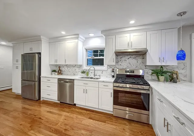 4th image of 190 W Plain St, Wayland, MA 01778 | MLS# 73554059