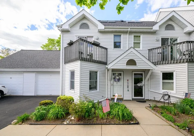 Homes for sale in Hull, MA | 24 School St #A, Hull, MA 02045 | MLS# 73519102