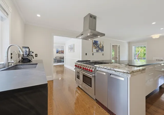 4th image of 176 Spring St, Hopkinton, MA 01748 | MLS# 73563646