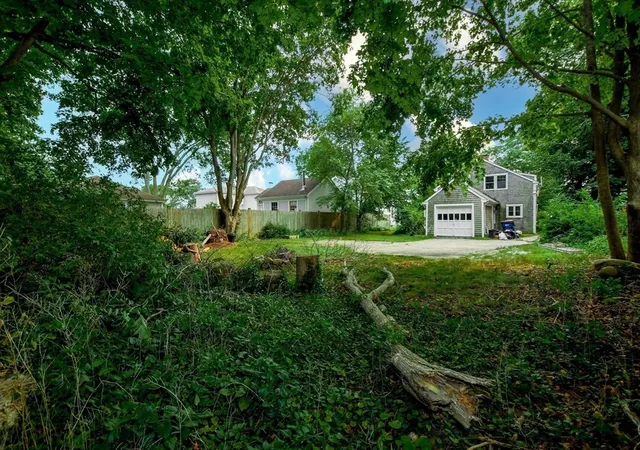 Photo 4 of Single family home for sale at 28 Main St, Mattapoisett, MA 02739 | MLS# 73550694 | Listing updated on 2026-08-31