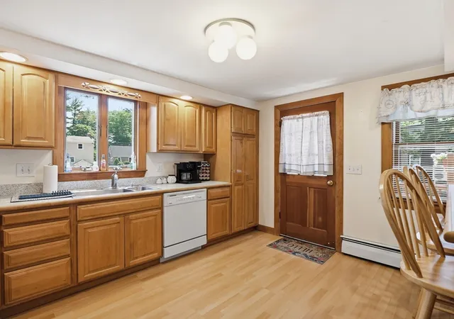 3rd image of 36 Bridge St, Billerica, MA 01821 | MLS# 73538068