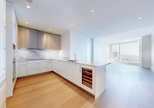 5th image of 240 Devonshire Street #4709, Boston, MA 02110 | MLS# 73498753