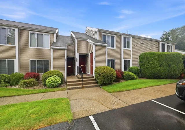 1st image of 161 Nassau Dr #161, Springfield, MA 01129 | MLS# 73556271