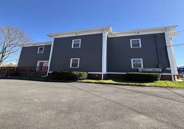 Homes for sale in Haverhill, MA | 117-119 Portland Street, Haverhill, MA 01830 | MLS# 73524008