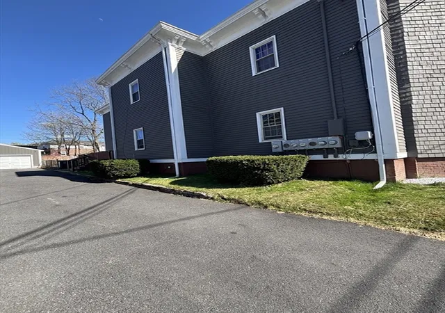 Homes for sale in Haverhill, MA | 117-119 Portland Street, Haverhill, MA 01830 | MLS# 73524008