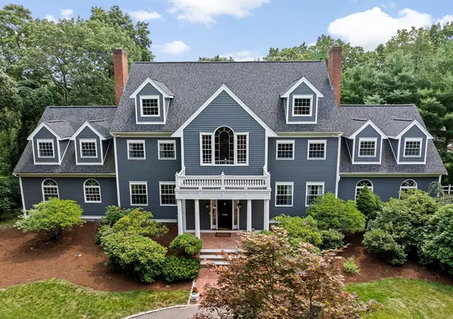 Photo 1 of Single family home for sale at 105 East St, Hingham, MA 02043 | MLS# 73560344 | Listing updated on 2026-10-04