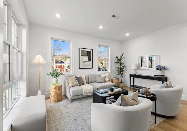 Photo 4 of Condo for sale at 272 Lincoln St #301, Marlborough, MA 01752 | MLS# 73570137 | Listing updated on 2026-09-04