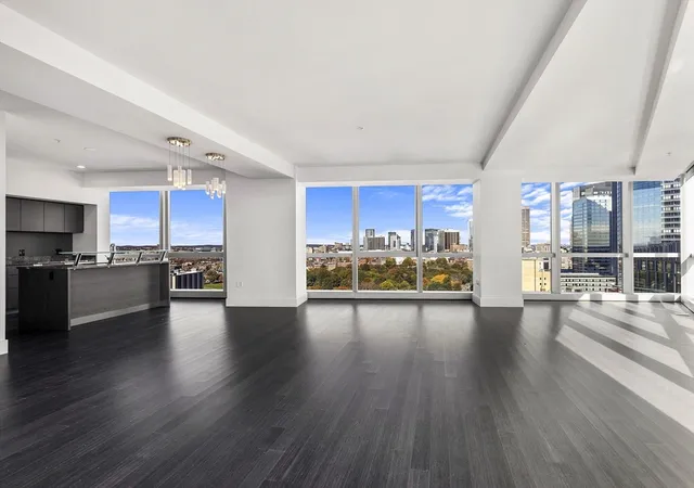 2nd image of 110 Stuart #23G, Boston, MA 02116 | MLS# 73493898