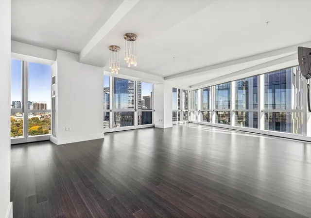 4th image of 110 Stuart, Boston, MA 02116