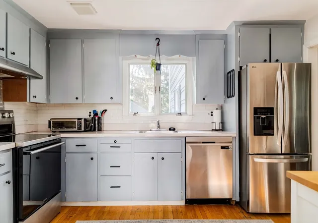 Photo 3 of Sale Pending at 26 Elmwood Ave, Braintree, MA 02184 | MLS# 73562060 | Listing updated on 2026-09-15
