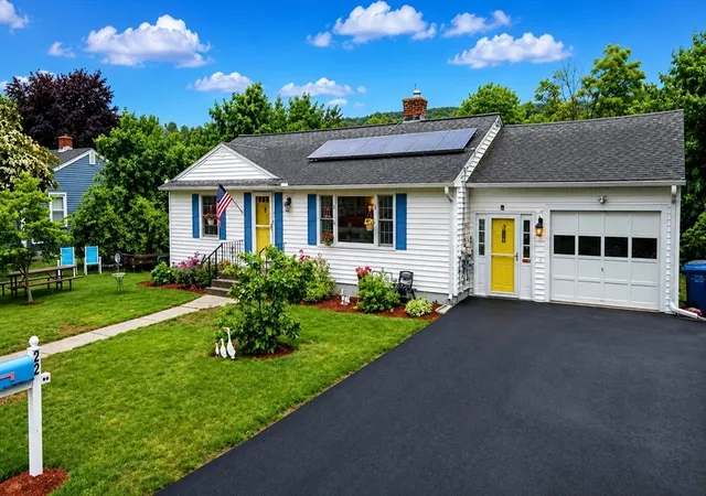 Homes for sale in Leominster, MA | 22 Woodside Avenue, Leominster, MA 01453 | MLS# 73530757