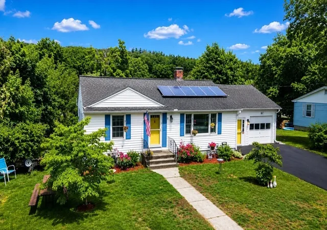 Homes for sale in Leominster, MA | 22 Woodside Avenue, Leominster, MA 01453 | MLS# 73530757