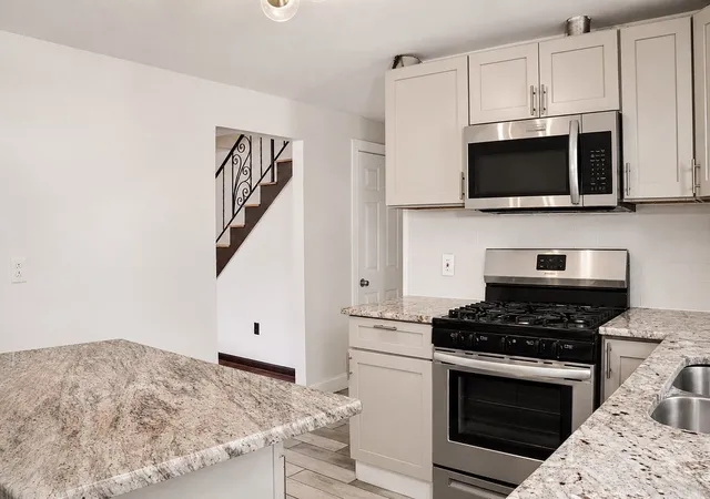 Listing Photo 4 - Condo for sale in building located at 461 Montello St, Brockton, MA 02301