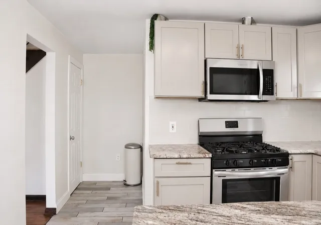 Listing Photo 5 - Condo for sale in building located at 461 Montello St, Brockton, MA 02301