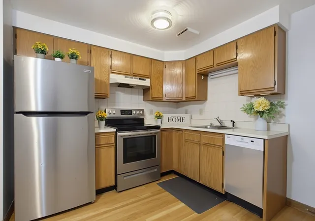 4th image of 45 Cross St, Medford, MA 02155