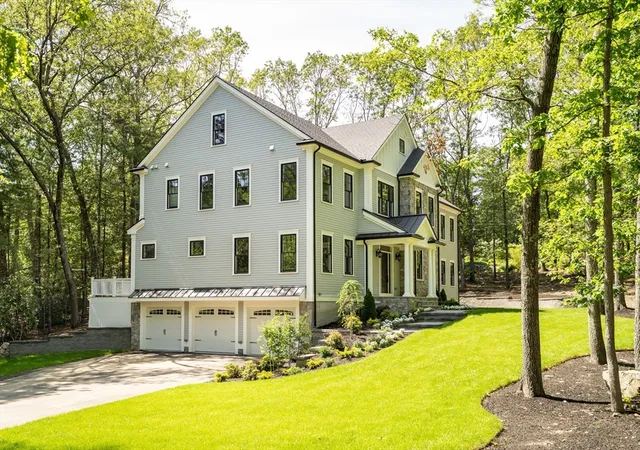 2nd image of 18 Heritage Dr, Lexington, MA 02420 | MLS# 73490435