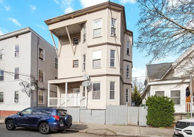 1st image of 22 Elm St, Lynn, MA 01905 | MLS# 73501468