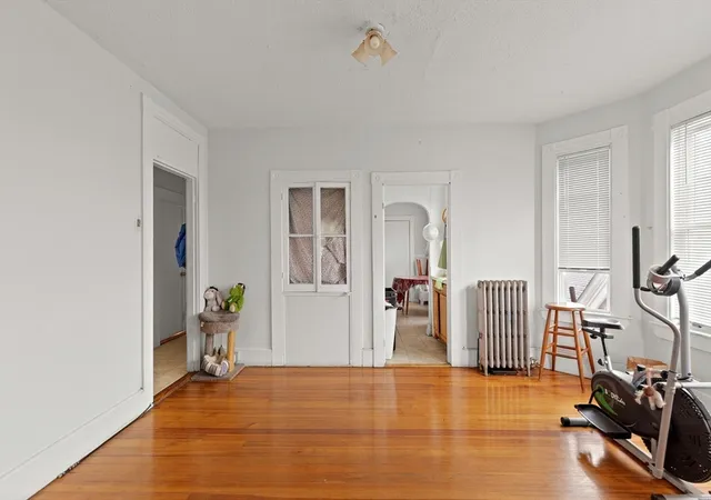 3rd image of 22 Elm St, Lynn, MA 01905 | MLS# 73501468