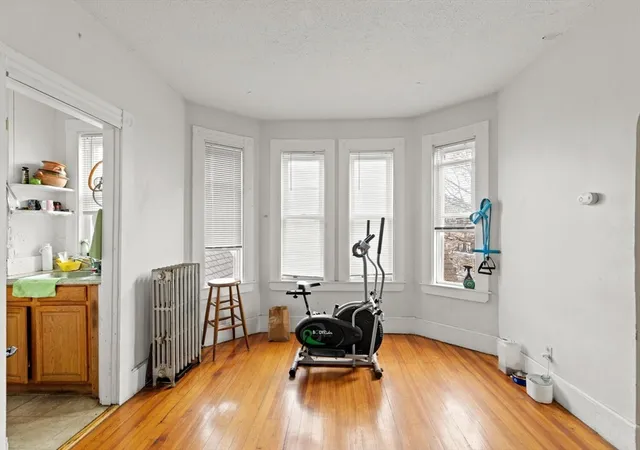5th image of 22 Elm St, Lynn, MA 01905 | MLS# 73501468