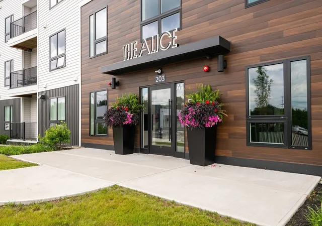 Homes for sale in Wilmington, MA | 203 Lowell St #202, Wilmington, MA 01887 | MLS# 73527279