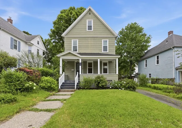 Homes for sale in Holyoke, MA | 70 Sycamore St, Holyoke, MA 01040 | MLS# 73533534