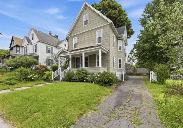 Homes for sale in Holyoke, MA | 70 Sycamore St, Holyoke, MA 01040 | MLS# 73533534