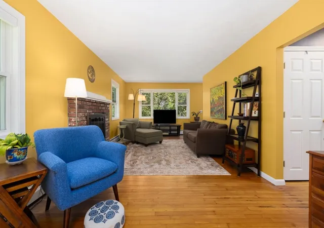 Photo 2 of Single family home for sale at 172 Broad Rock Rd, Wakefield, RI 02879 | MLS# 73564681 | Listing updated on 2026-08-21