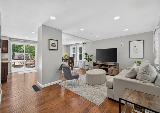 4th image of 21 Railroad Ave, Taunton, MA 02780 | MLS# 73549438