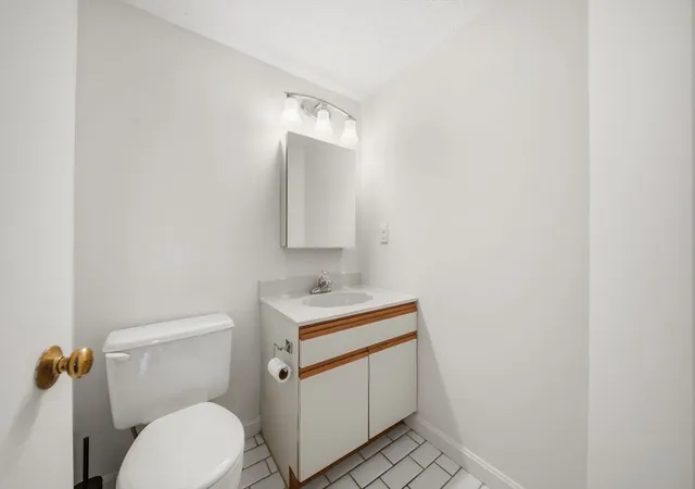 2nd image of 100 High St, Medford, MA 02155