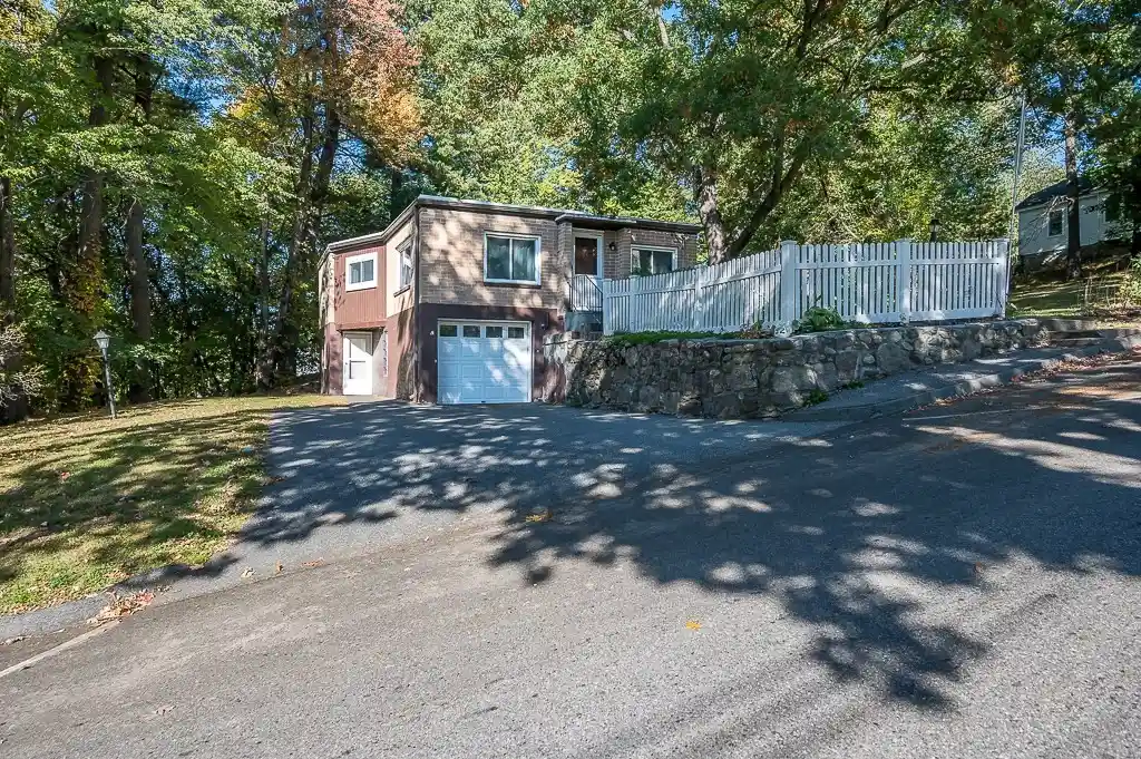 Photo 1 of Single family home for sale at 32 Tyson Rd, Worcester, MA 01606 | MLS# 73589639 | Listing updated on 2026-10-16