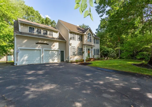 Photo 3 of Single family home for sale at 2 Sherwood, Halifax, MA 02338 | MLS# 73562229 | Listing updated on 2026-09-16