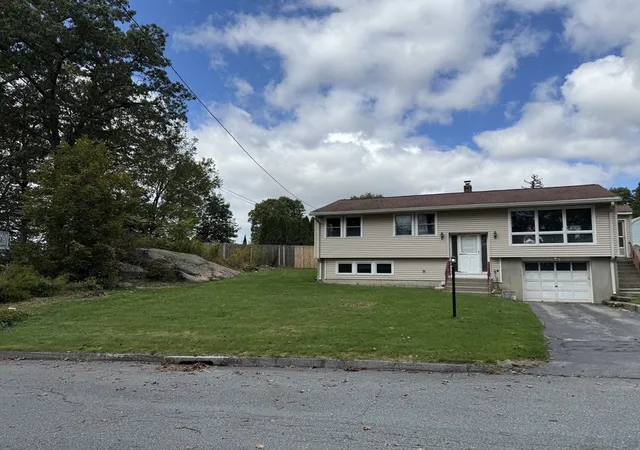 22nd image of 35 Greenhalge St, Worcester, MA 01604 | MLS# 73436508