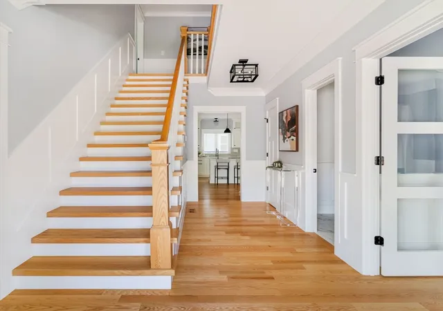 2nd image of 19 Cottage St, Lexington, MA 02420 | MLS# 73534872