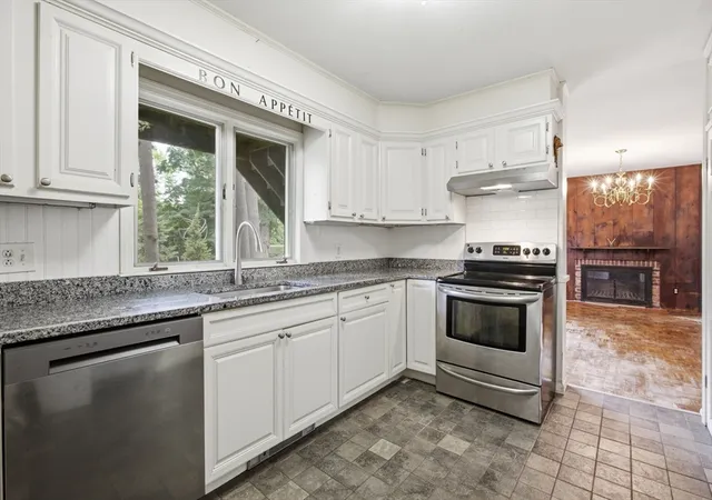 Homes for sale in Beverly, MA | 31 Ober St, Beverly, MA 01915 | MLS# 73546763