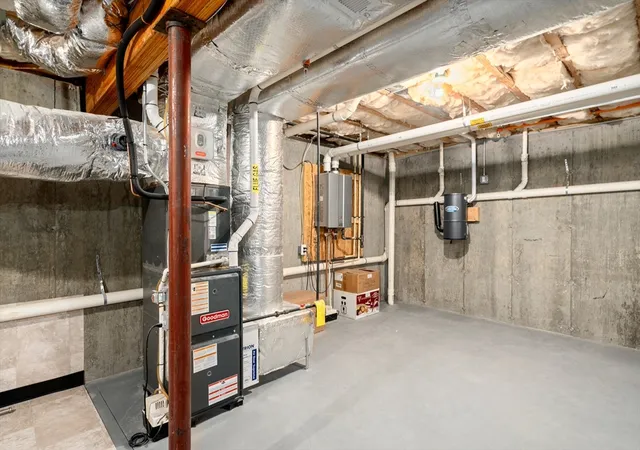 2nd image of 1 Grn Ln, Framingham, MA 01701