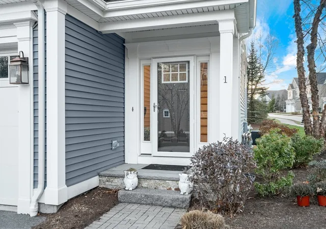 3rd image of 1 Grn Ln, Framingham, MA 01701