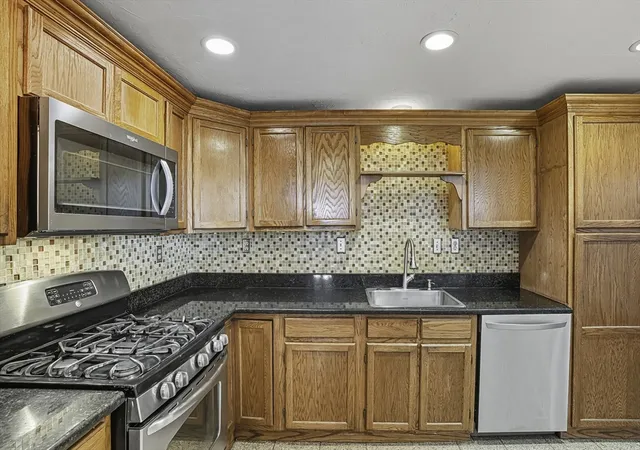 5th image of 237 South St #45, Shrewsbury, MA 01545 | MLS# 73533852