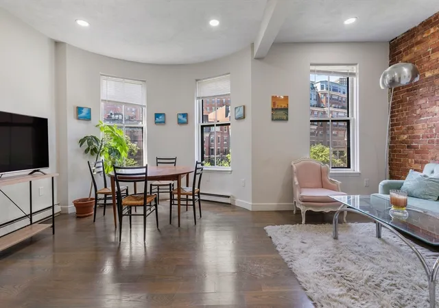 2nd image of 142 Chandler Street #4, Boston, MA 02116 | MLS# 73531056