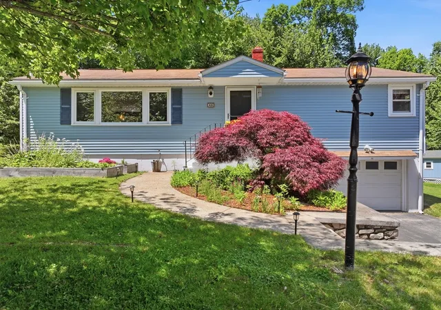 Homes for sale in Holden, MA | 46 Pinecroft Ave, Holden, MA 01520 | MLS# 73533962