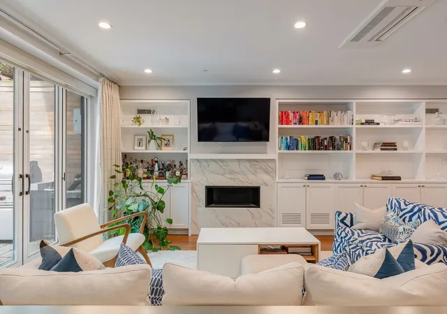 3rd image of 48 Union Park, Boston, MA 02118
