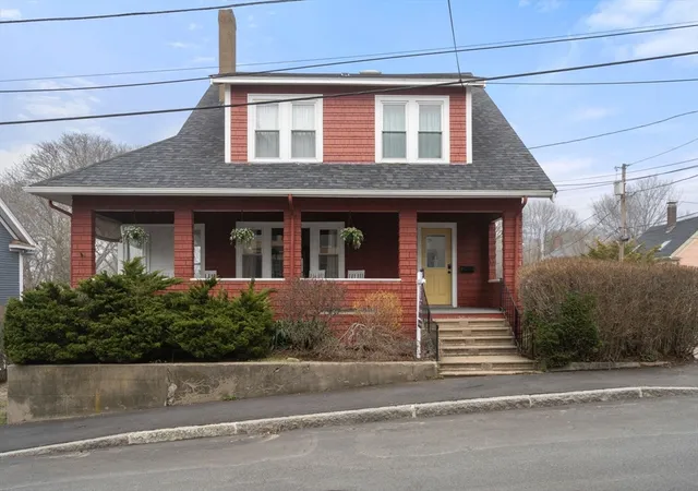 Photo 2 of Sale Pending at 16 Highland St, Gloucester, MA 01930 | MLS# 73503364 | Listing updated on 2026-06-04
