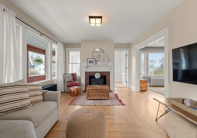Photo 3 of Sale Pending at 16 Highland St, Gloucester, MA 01930 | MLS# 73503364 | Listing updated on 2026-06-04