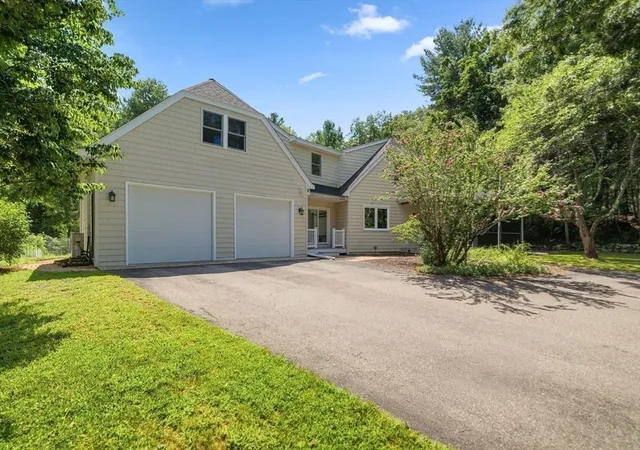 Photo 4 of Sale Pending at 5 Locust St, North Reading, MA 01864 | MLS# 73565865 | Listing updated on 2026-09-07