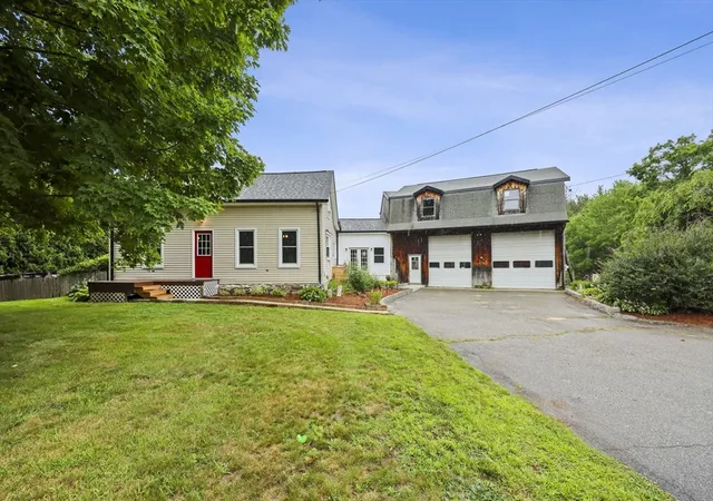 Photo 1 of Single family home for sale at 401 N Washington St, Belchertown, MA 01007 | MLS# 73549728 | Listing updated on 2026-09-12