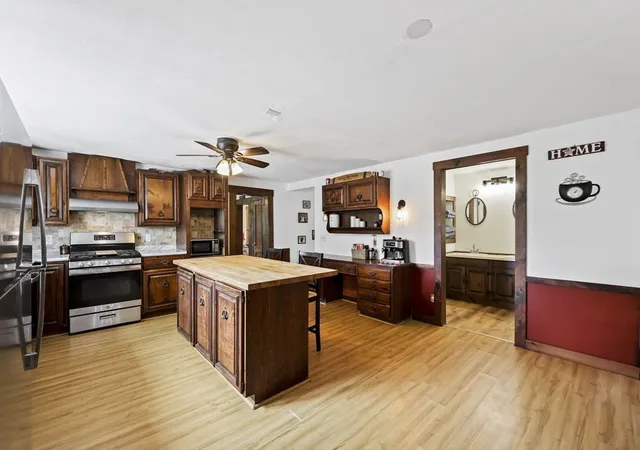 Photo 4 of Single family home for sale at 401 N Washington St, Belchertown, MA 01007 | MLS# 73549728 | Listing updated on 2026-09-12