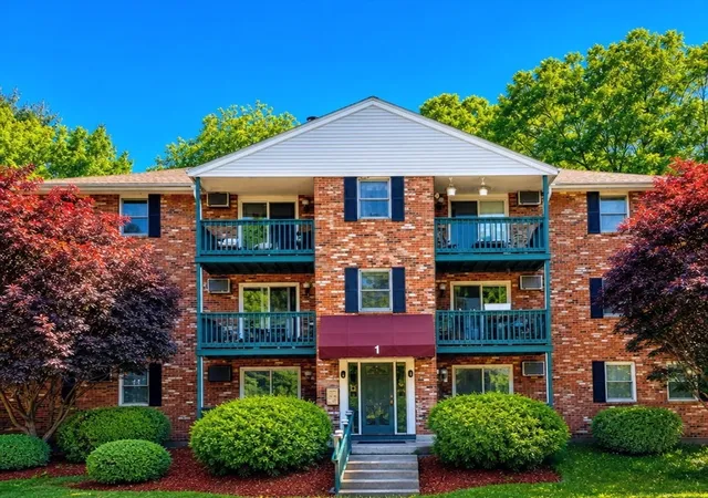 Homes for sale in Leicester, MA | 75 Huntoon Memorial Hwy #1-1, Leicester, MA 01524 | MLS# 73539629