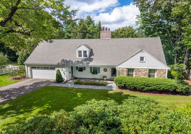 Photo 1 of Sale Pending at 186 Oakland St, Wellesley Hills, MA 02481 | MLS# 73570070 | Listing updated on 2026-09-07