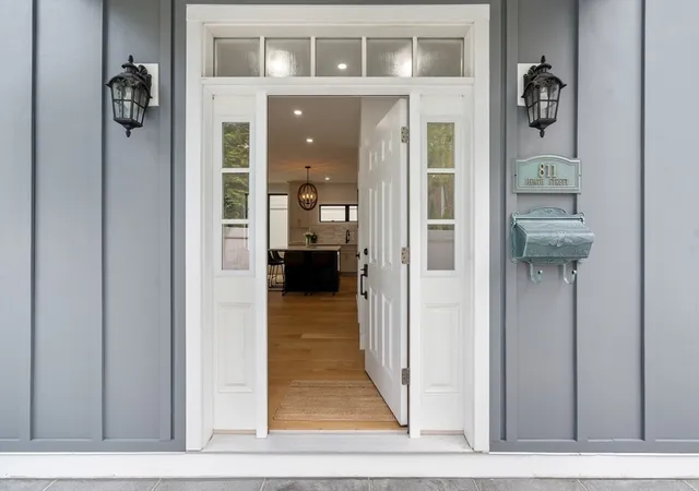 Photo 3 of Condo for sale at 811 Heath St, Chestnut Hill, MA 02467 | MLS# 73560438 | Listing updated on 2026-08-10