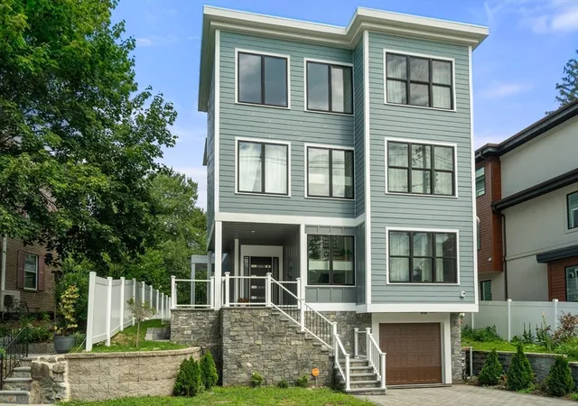 2nd image of 811 Heath St, Chestnut Hill, MA 02467